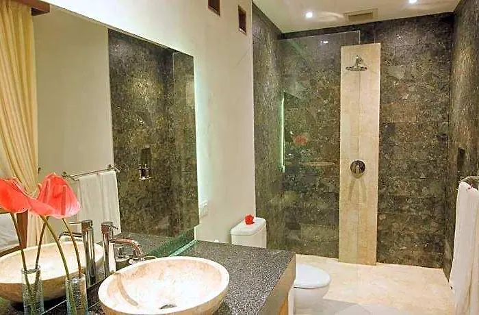 ホテル Taman Amartha 3*